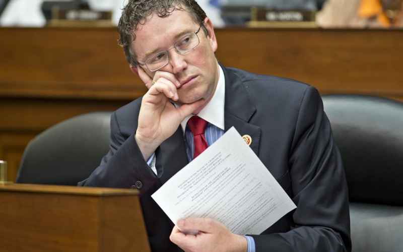  Rep. Thomas Massie Faces Fine for Video Showing Lawmakers Waving Ukrainian Flags on House Floor