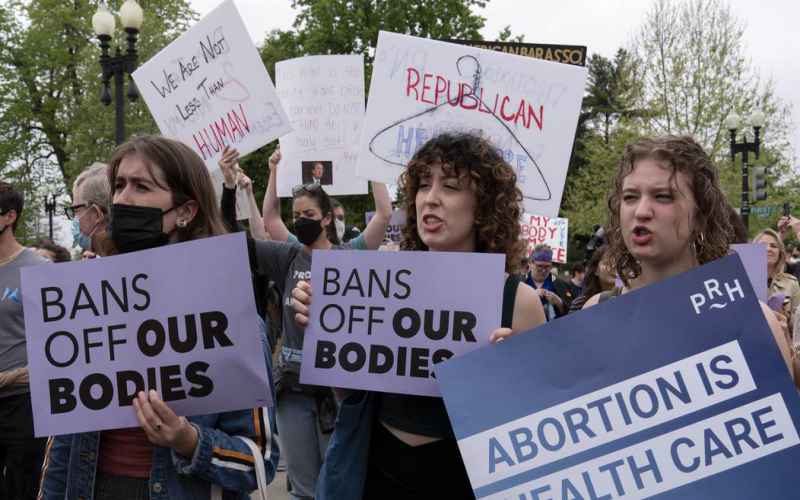  Arizona House Democrats Start Process of Repealing State’s Abortion Law. Th