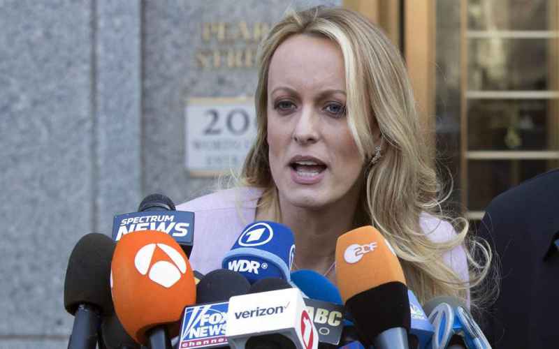  Stormy Daniels’ Husband Says They Will ‘Probably Leave the Country’ If Trump Gets Acquitted