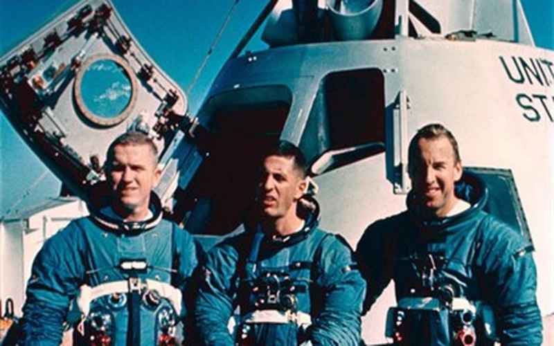  Apollo 8 Astronaut William Anders Dies, at 90, After Plane He Was Piloting Crashes in WA