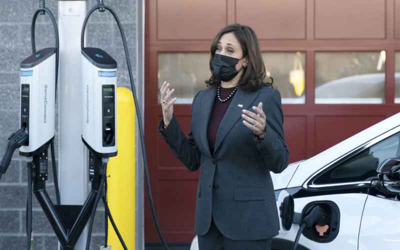  Where Are Those 500,000 EV Chargers Biden Promised? Turns Out They’ve Been Delayed by…