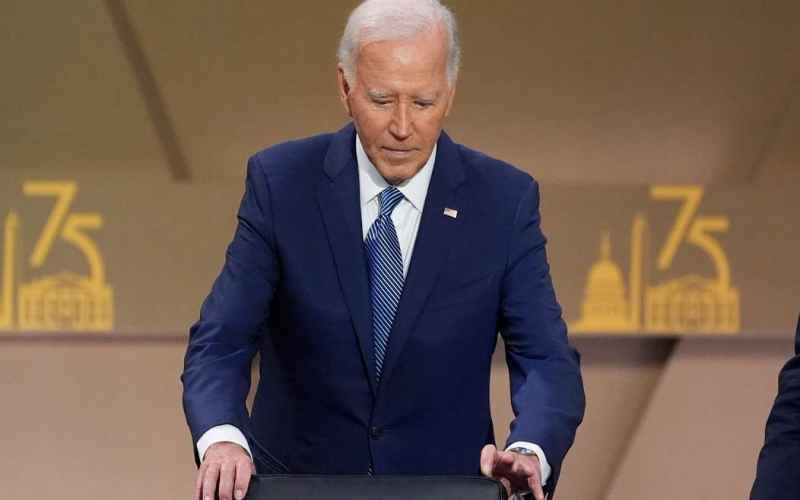  The Walls Are Closing In: First Senate Democrat Calls on Biden to Withdraw From Presidential Race