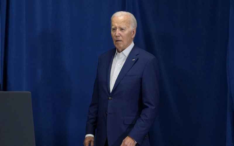  Joe Biden Threatens Mike Johnson’s Life in Incredibly Biza
