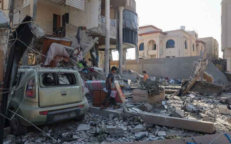  Gaza Cease-Fire Talks Underway in Doha as Deaths Top 40,000
