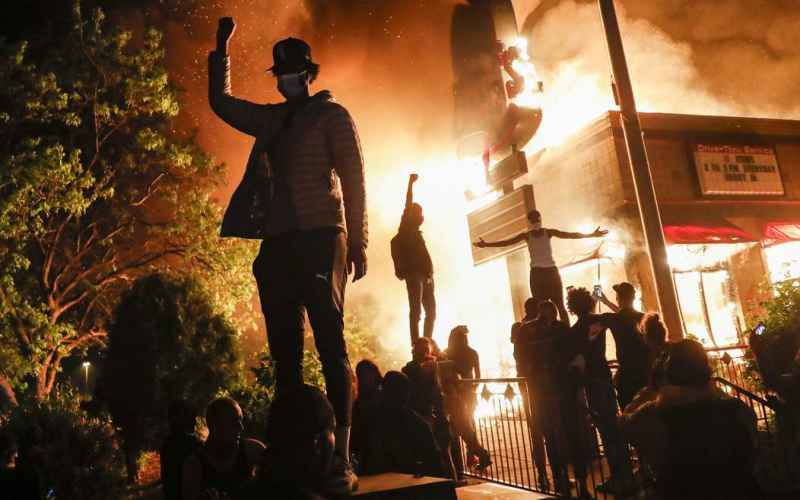  VIDEO While Minneapolis Burned, Walz’s Wife Threw Her Windows Open to Enjoy the Smell of Burning Tires
