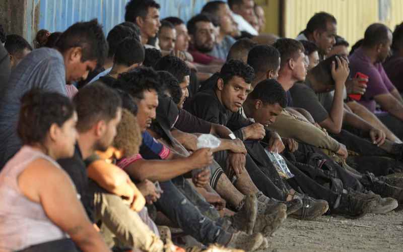  Border Crisis Texas Border Town Residents Are Arming Up