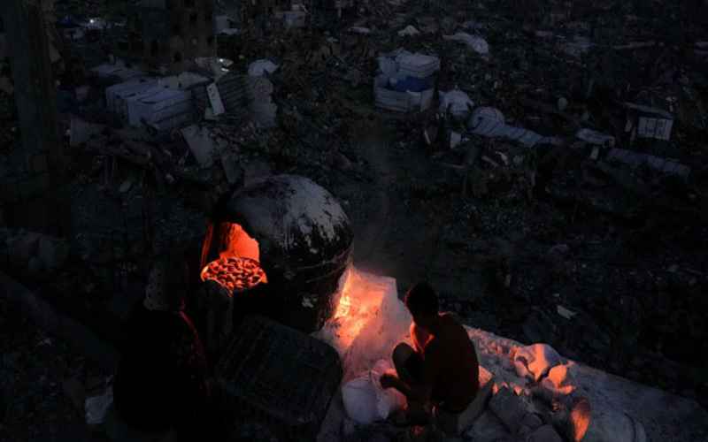 Israel Launches New Strikes Against Hamas, Vowing More After Talks Stall