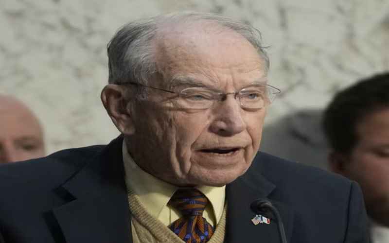  Grassley Bolsters Trump’s Fight Against Judicial Overreach