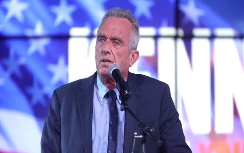  RFK Jr. Will Issue Major Staff Cuts at Pro-Vaccine HHS Office