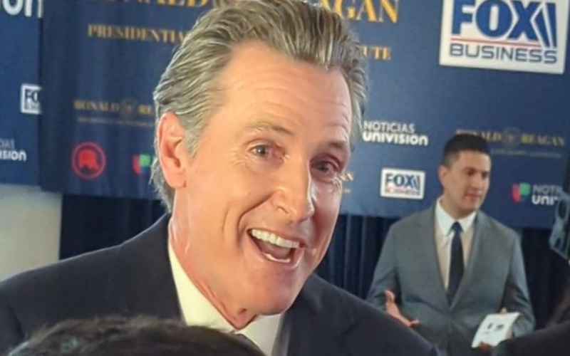  Move Over, Obama Phones Newsom’s Gifting CA’s Biz Titans Burner Phones,