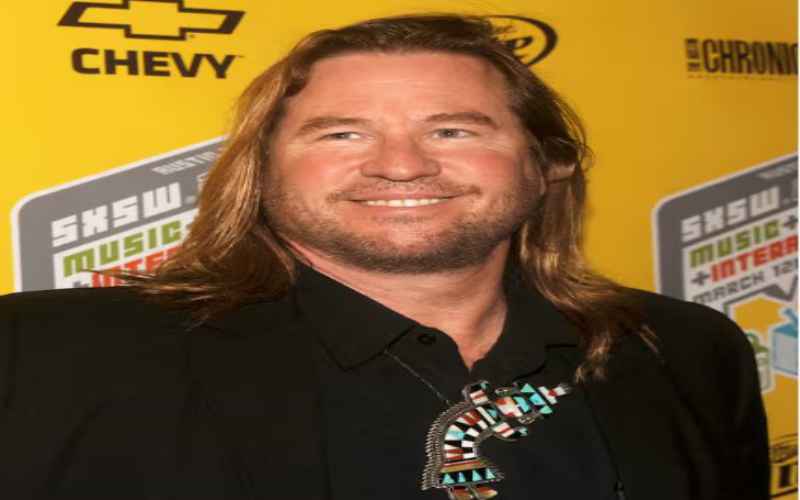  Hollywood Icon Val Kilmer Dies at 65