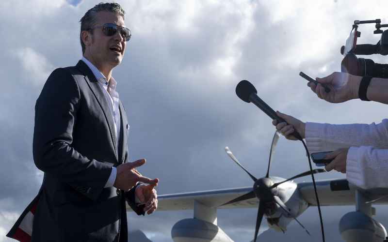  Second Hegseth Aide Escorted From the Pentagon As Leak Probe Widens