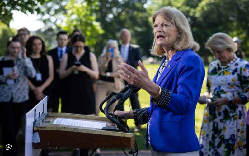  Lisa Murkowski Admits Fear of Trump Retaliation, Calls Congress Unbalanced