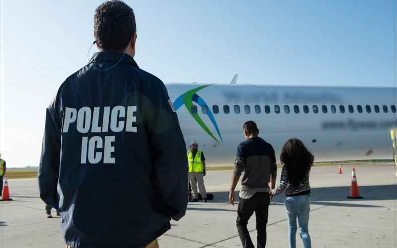  This ProPublica Exposé on ICE Repatriation Flights Is the New ‘Kids In Cages’