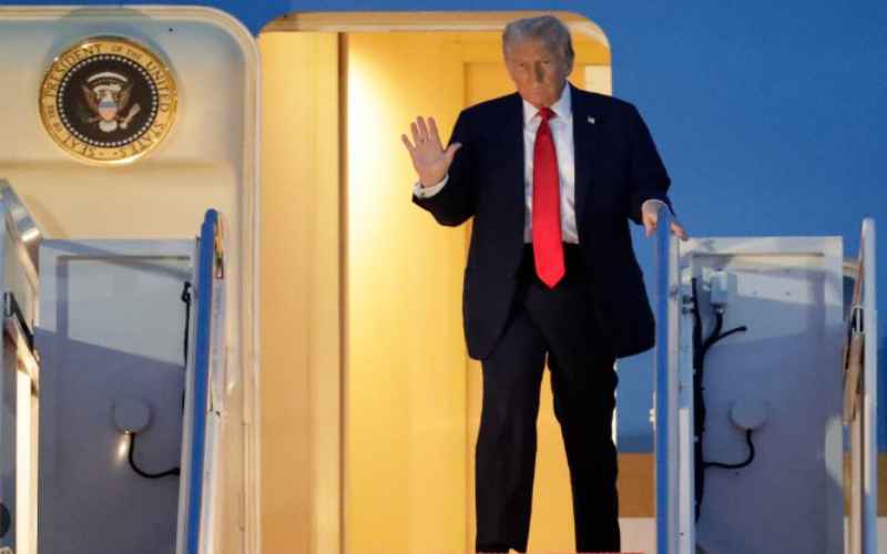  Trump Welcomes Kid Rock for Order Targeting Ticket Scalpers