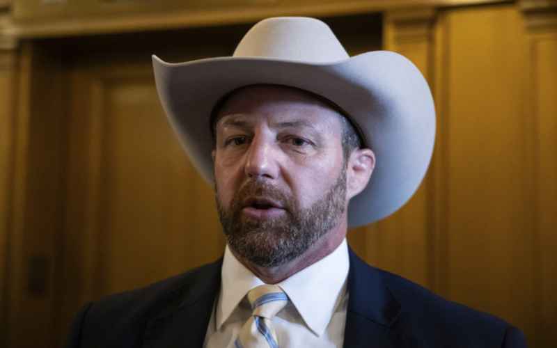  Sen. Mullin Have to Address US Trade Deficits ‘Now’