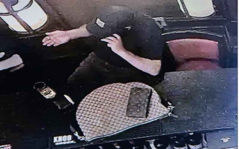  Kristi Noem’s Robber Used Her Credit Card to Make Purchases at an Italian Restaurant Report